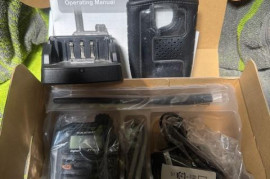 Yaesu FT70D + Case + Base Charger