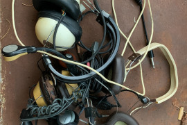 Equipment from estate Bob Dew, VK1DE