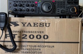 yaesu ft 2000 in original box