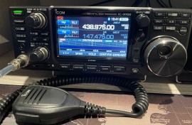 Icom IC-9700 VHF/UHF/23cm All Mode Transceiver 