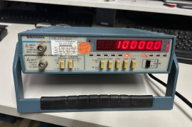 Tektronix CMC251 1.3 GHz Multifunction Counter