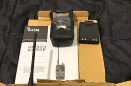 Icom ID52A
