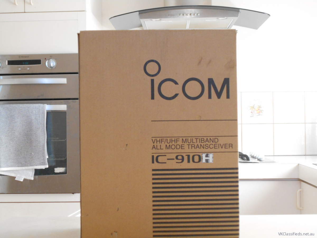 Icom 910H VHF/UHF multiband all mode