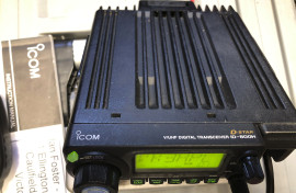 Icom ID-800H