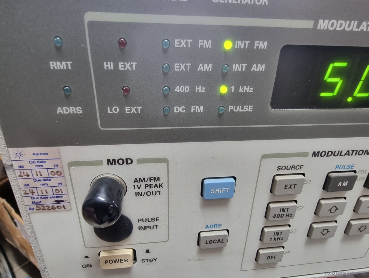 HP 8657B 2.060 GHz with stable oscillator option
