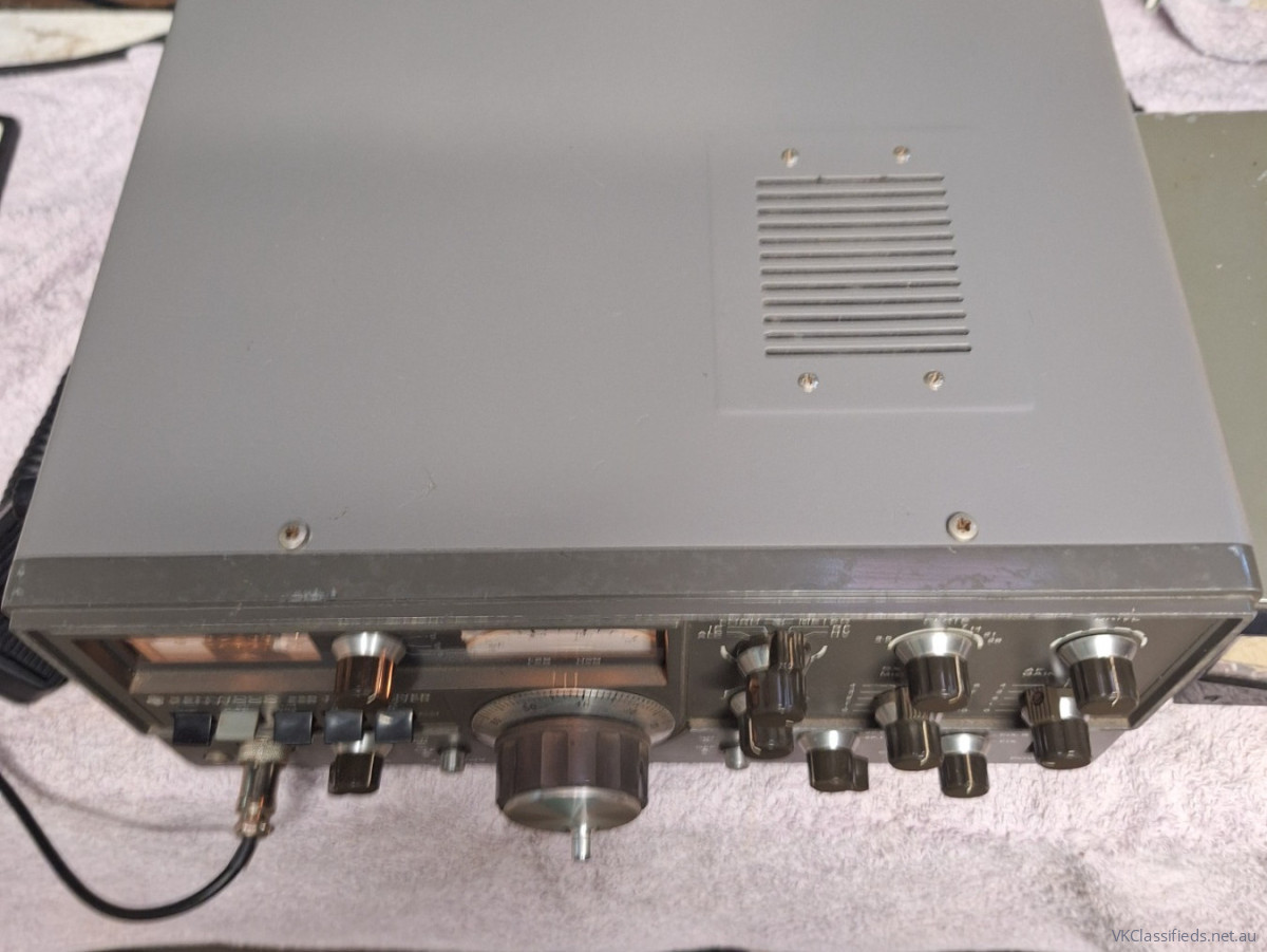 TS 520 HF Transceiver (with optional CW filter)