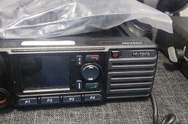 hytera and motorola uhf