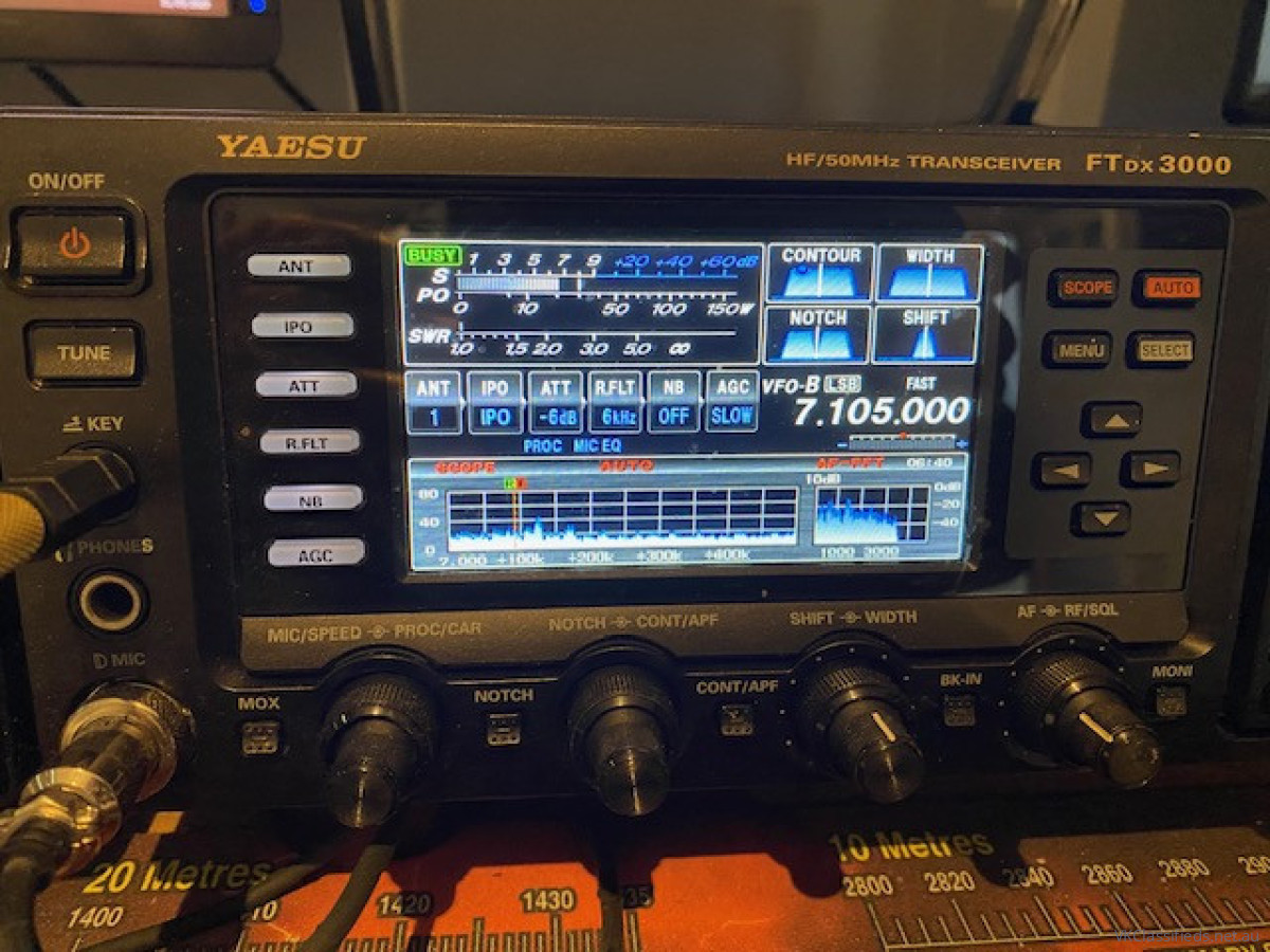 Yaesu FTDX3000D with SP20 Speaker