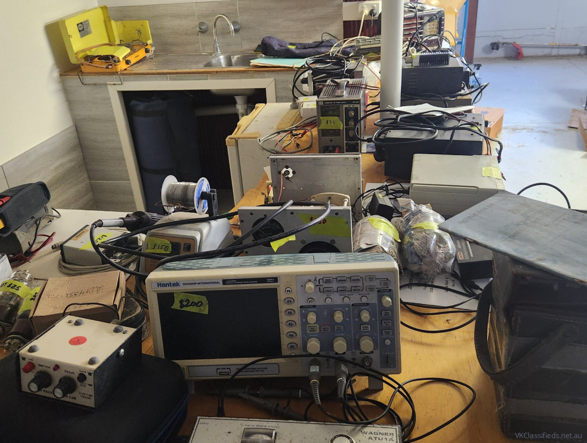 Radio and testing equipment 2