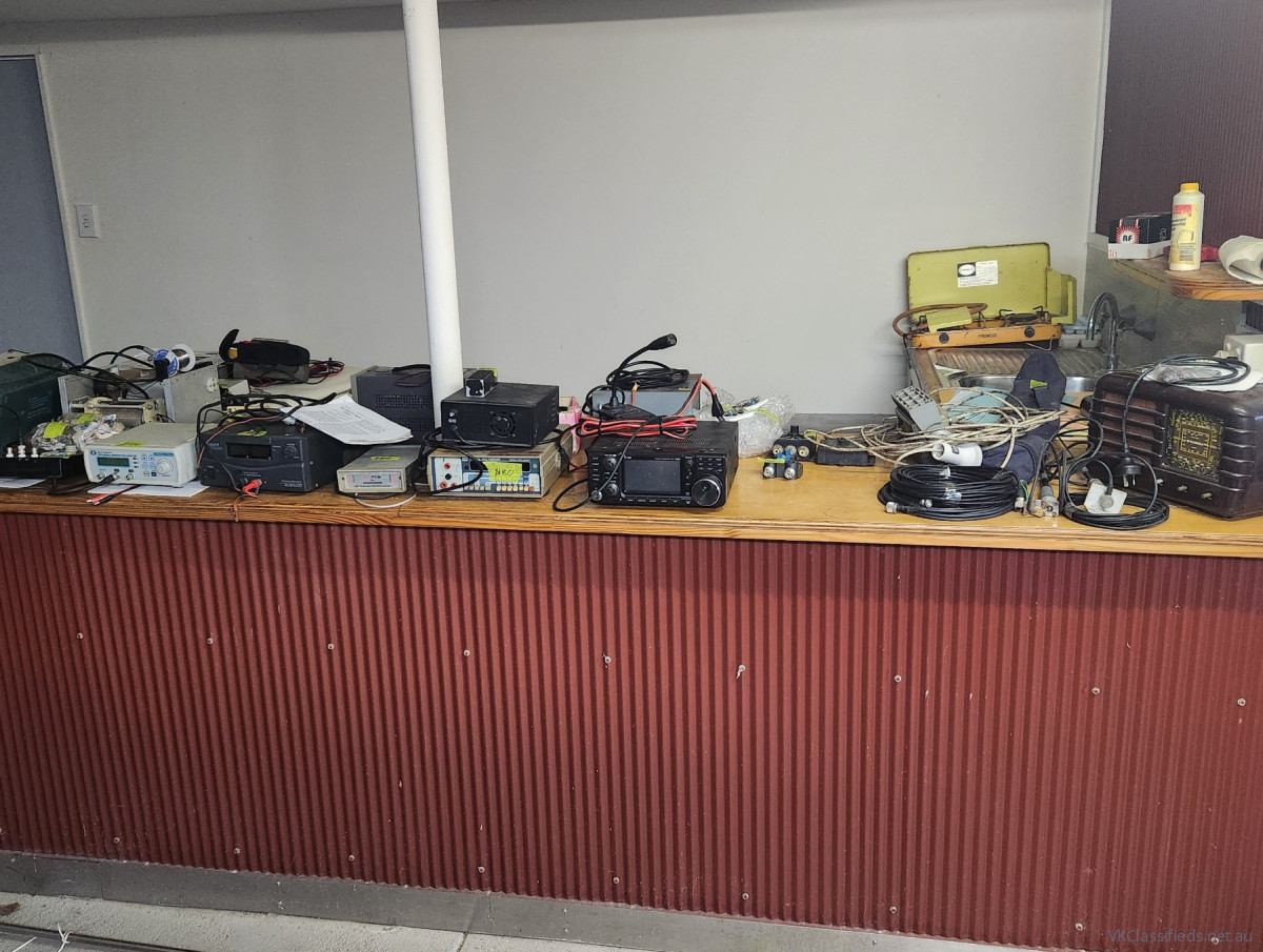 Radio and testing equipment 3