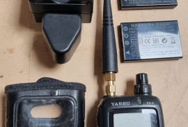 YAESU VX-2 Dual Band Transceiver     $135.00 ONO
