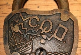 Wanted padlock Simmons CQD/SOS  