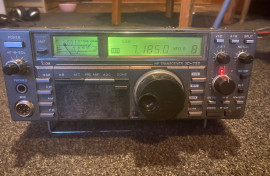 Icom ic 735 