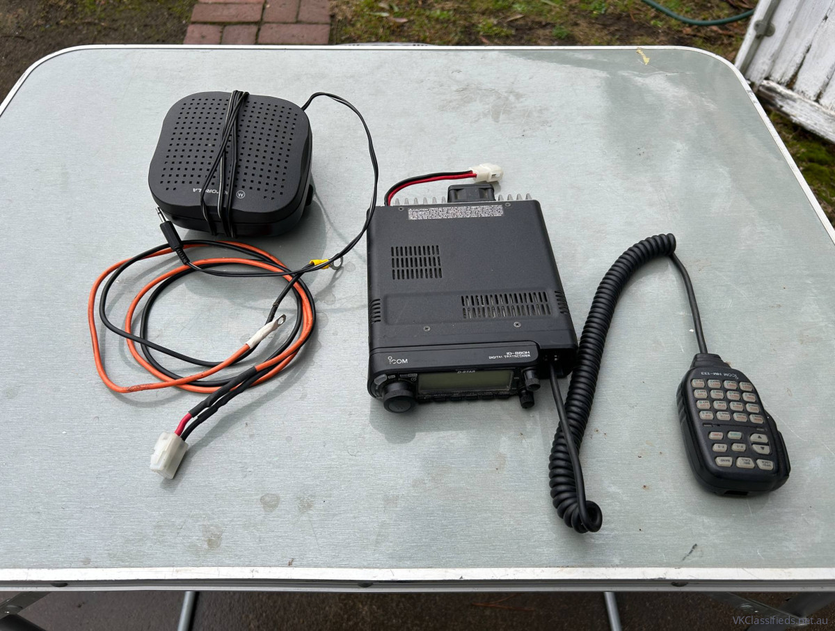 Icom ID880H 2/70 FM / Dstar transceiver