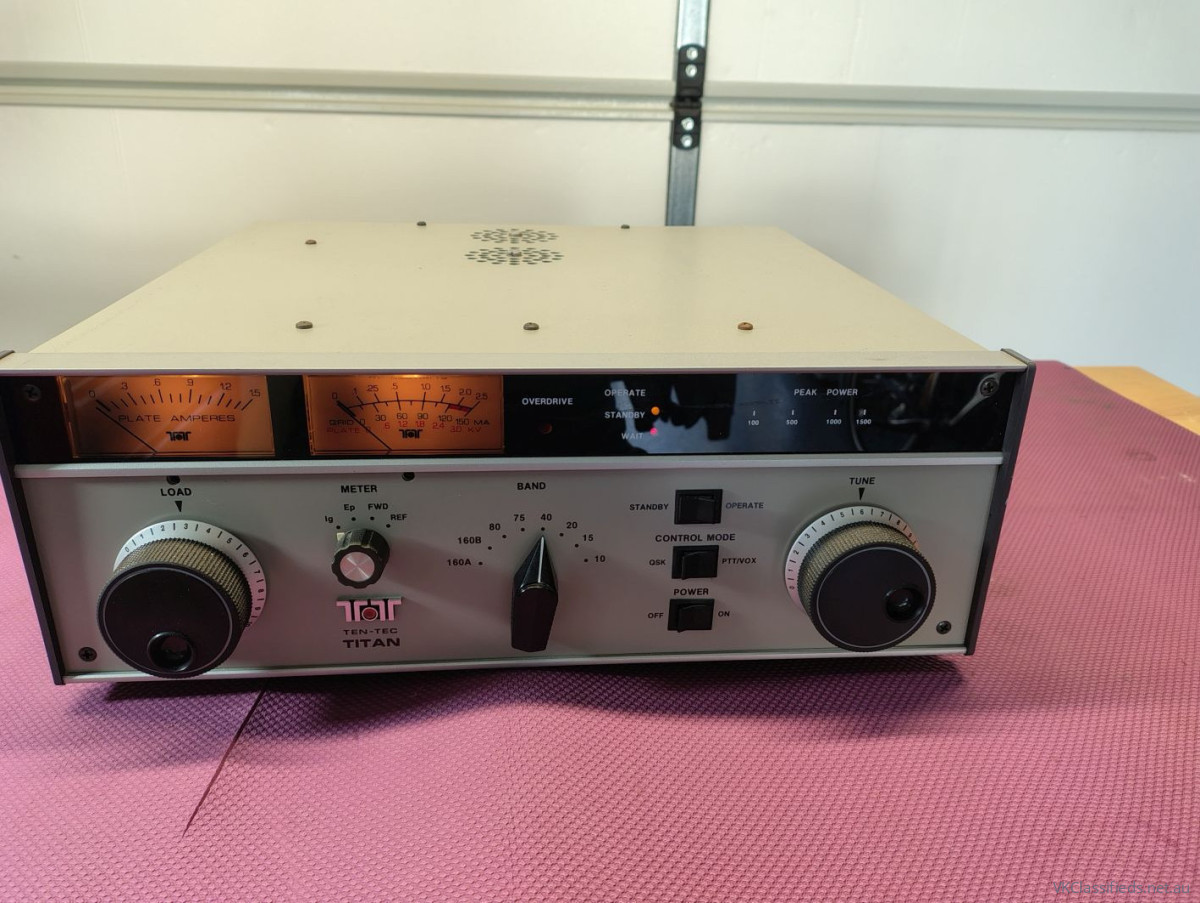 TenTec 425 TITAN 1.5kW Linear Amplifier