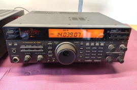 ICOM IC-737 HF Transceiver