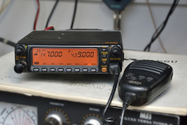 For Sale: Yaesu FT-8100R