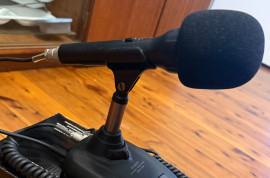 Yaesu MD-100A8X desk Mic w/ Box