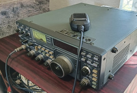 ICOM IC-751A HF HAM TRANSCEIVER With Power Supply 