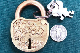 Wanted Lock Simmons CQD