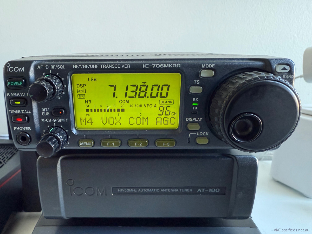 Icom 706 MK2G - with separation cable kit and MB62