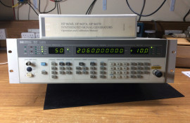 HP 8657B RF signal generator 2060Mhz