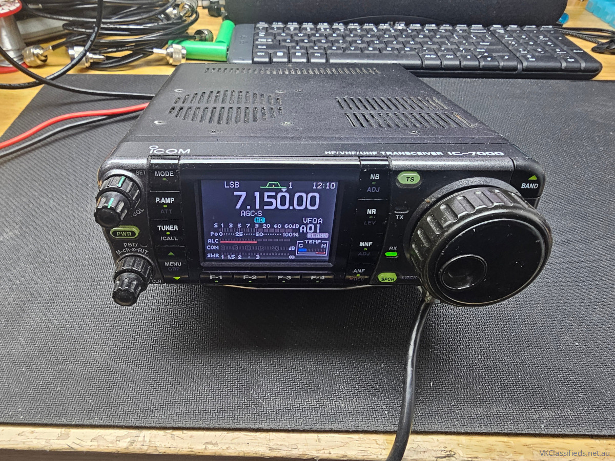 受信機 ICOM IC-7000 RigPix Database - Icom - IC-7000