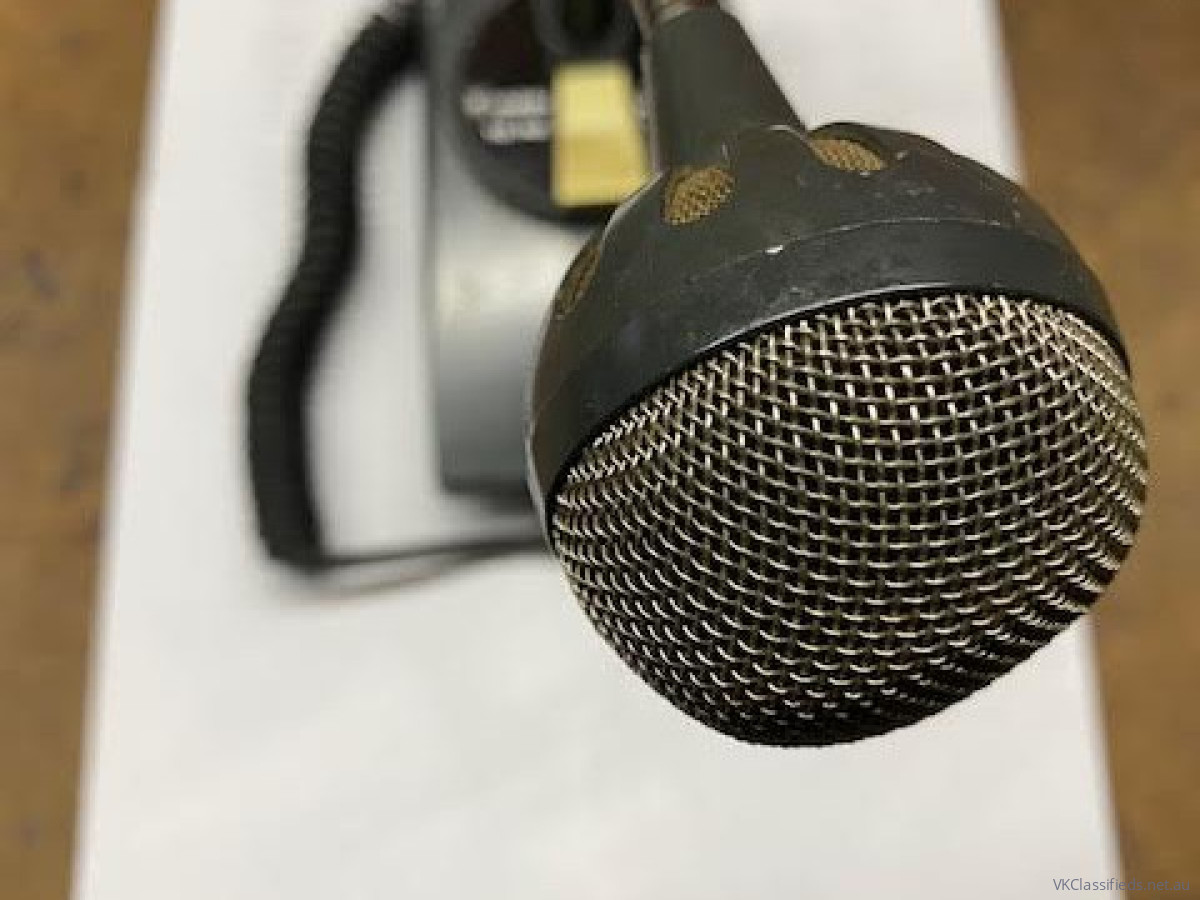 YAESU YD148 Dynamic desk microphone