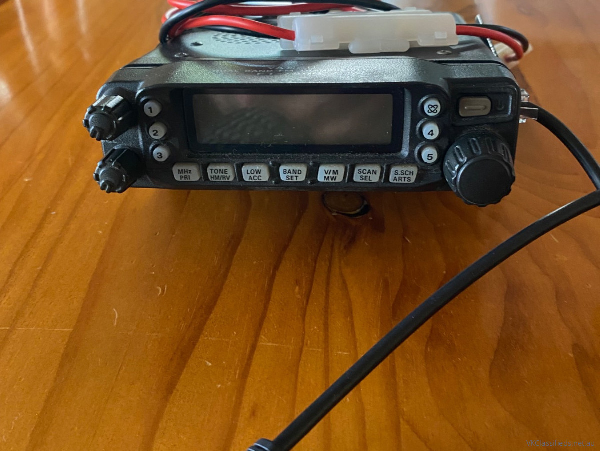 Yaesu FT-7800 2/70m radio and Diamond X50A base