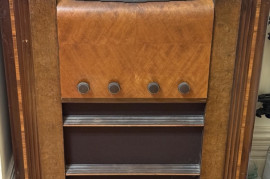 Antique Philips Radioplayer Model 3752