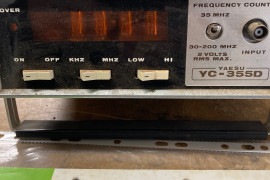 YAESU YC-355D Frequency Counter