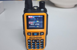 Baofeng UV5R mini VHF/UHF dual bander