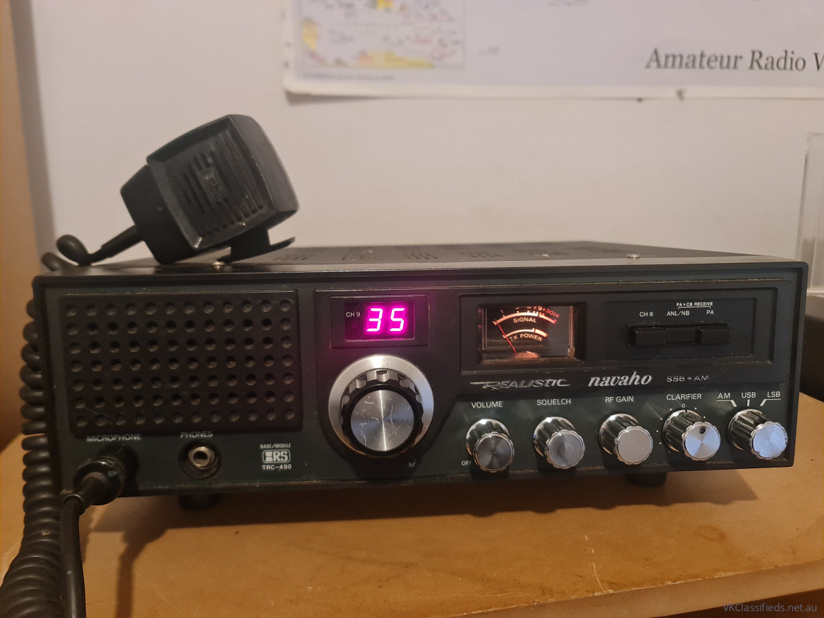 REALISTIC NAVAHO 40 CHANNEL SSB CB BASE STATION
