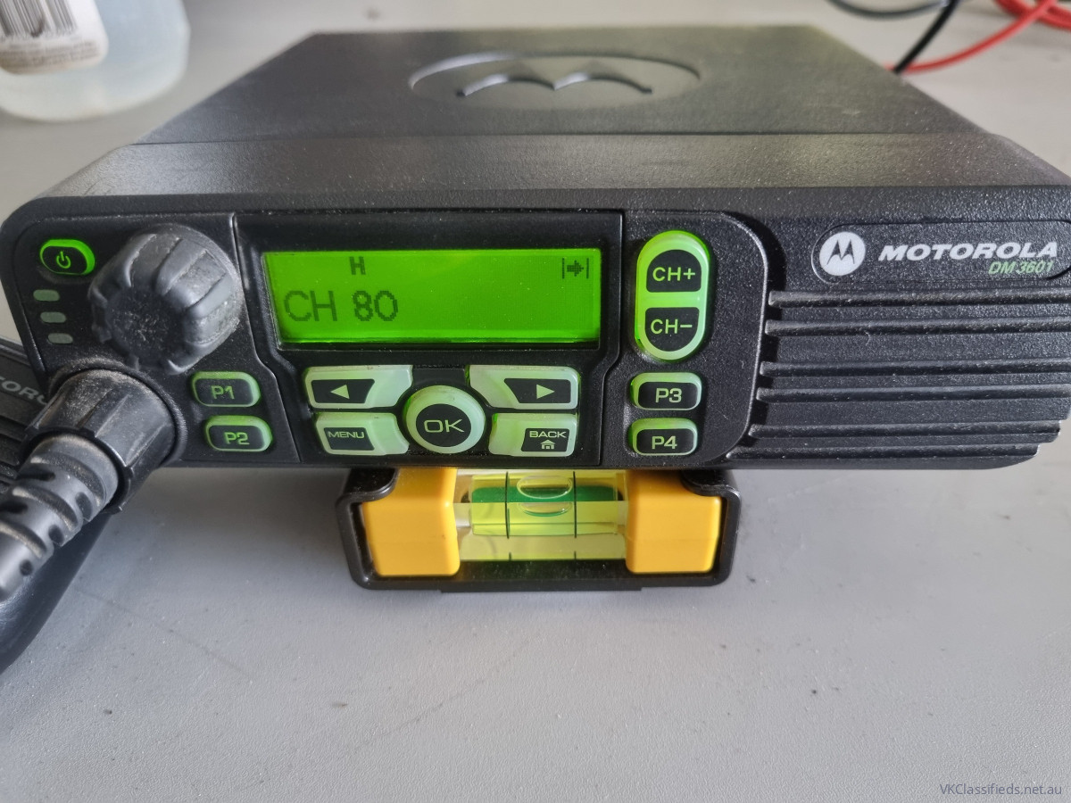 MOTOROLA DM3601 UHF