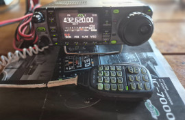 Icom IC -7000