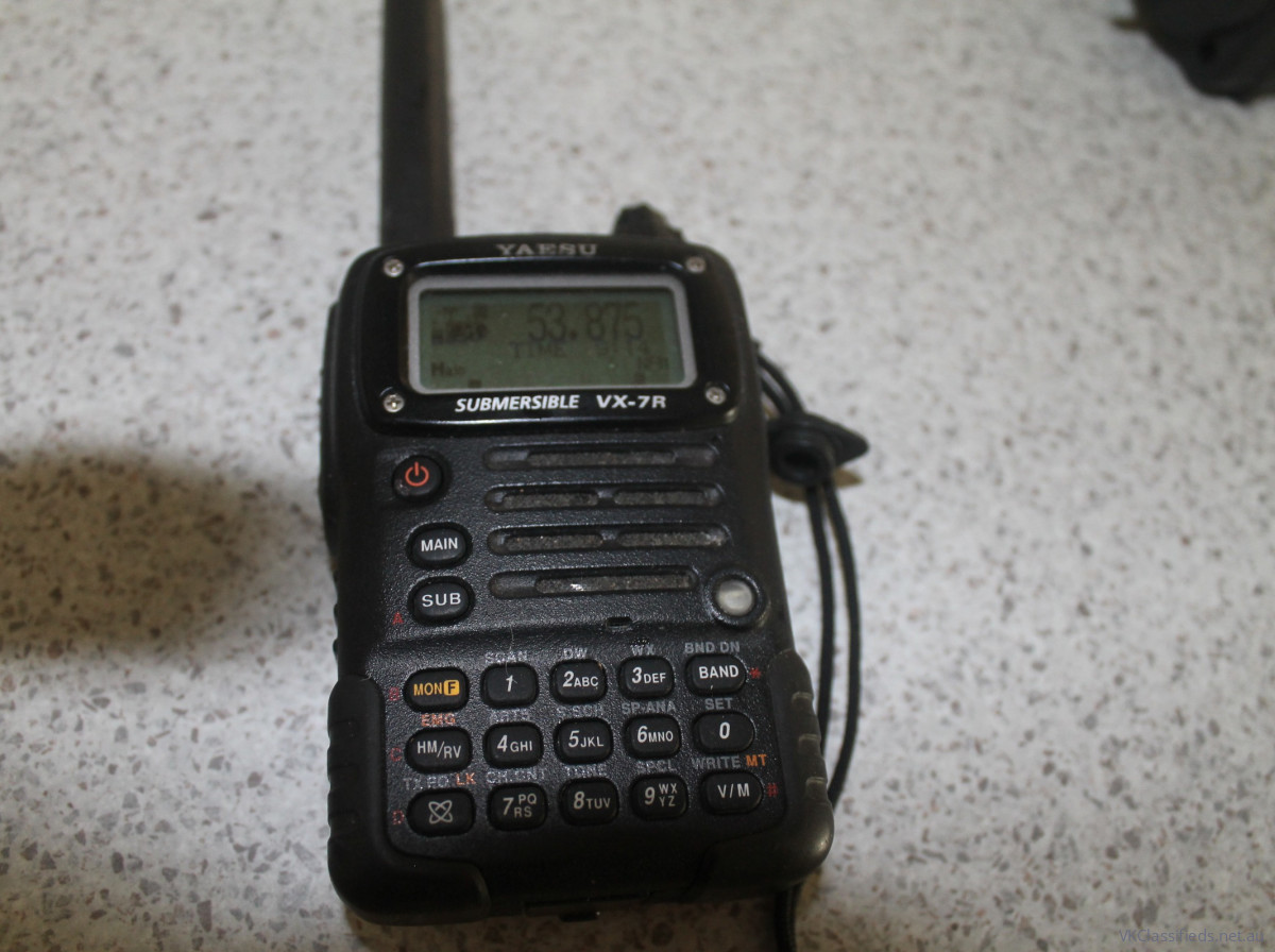Yaesu VX-7R
