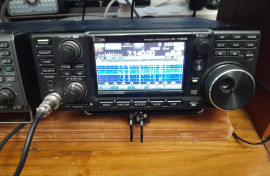 Icom IC-7300 with SM-50 mic in LIKE NEW condition 
