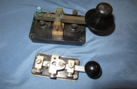 TWO WW2 VINTAGE MORSE KEYS.