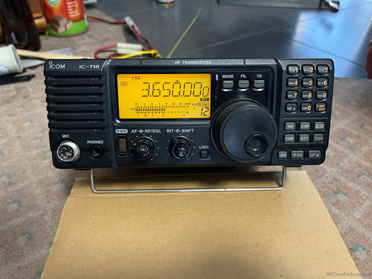 Icom 718