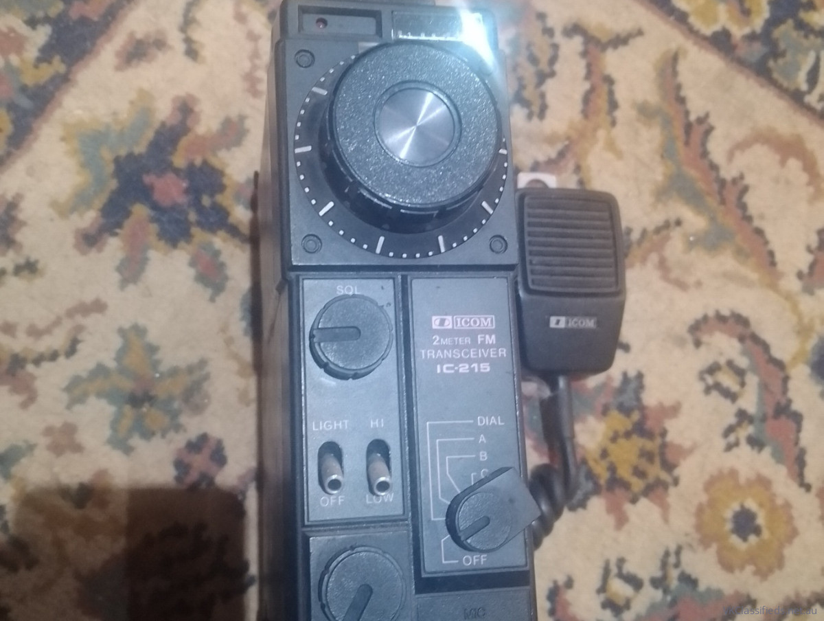 ICOM IC215