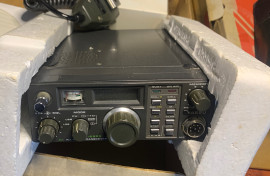 Yaesu FT290R As New In box with case and battery