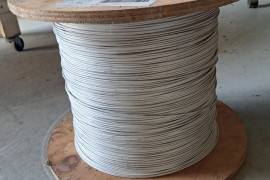 1000m roll of low resistance, strong wire.