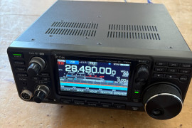 Icom IC7300 HF / 6m Radio