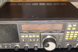 Yaesu FRG-8800 with VHF Converter.