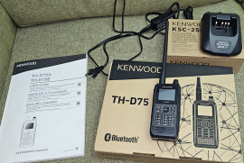 Kenwood TH-D75 Tri band handheld