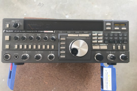 Yaesu FT-736