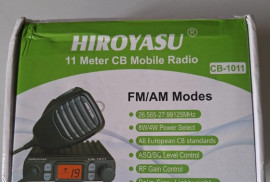 AM/FM 27 MHZ CB RADIO. BRAND NEW