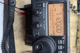 ICOM IC-718