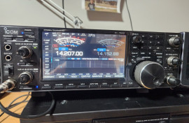 Icom IC7610 box books etc $4250